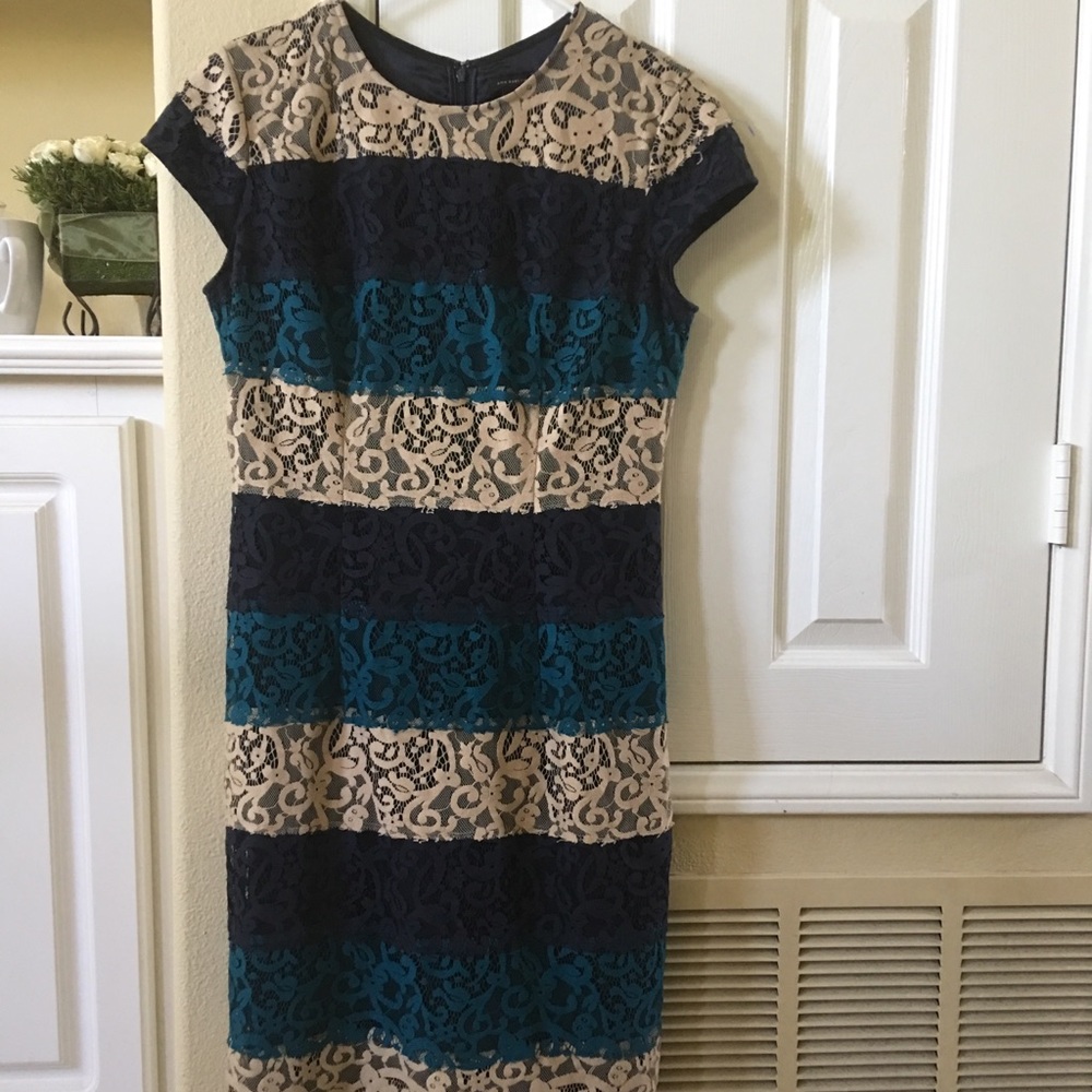 Ann Taylor awesome 3 color lace dress
